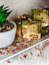 Load image into Gallery viewer, Moringa Clove Yoni Bar